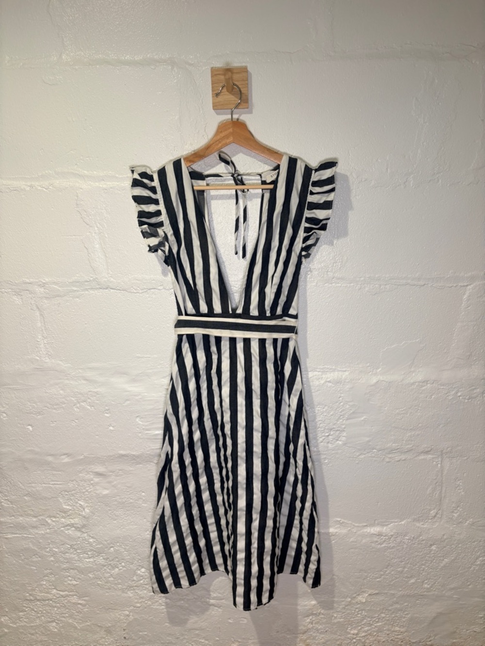 Storia Black & White Striped V-Neck Midi Dress